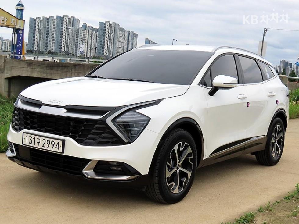 2022 - kia sportage