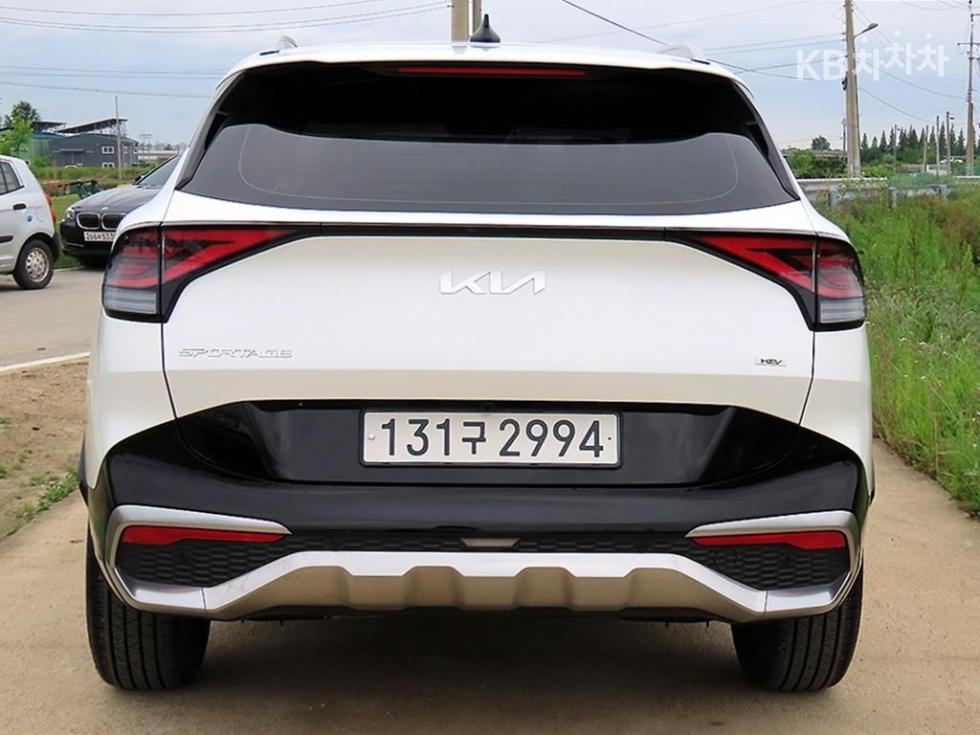 2022 - kia sportage