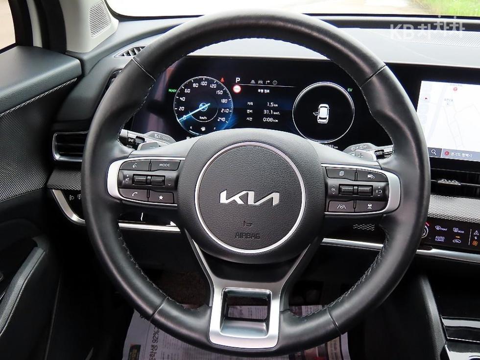 2022 - kia sportage