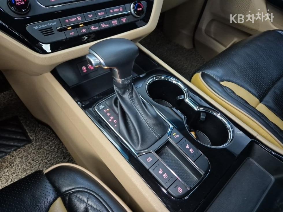 2019 - kia carnival