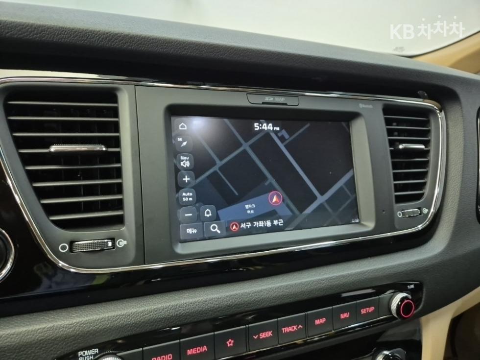 2019 - kia carnival