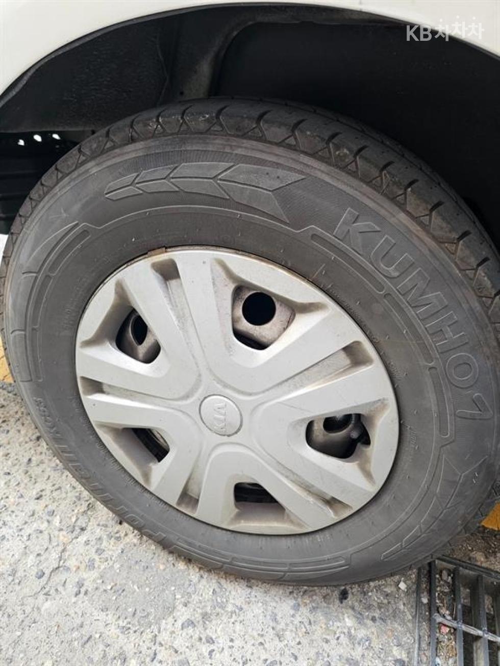 2019 - kia bongo iii