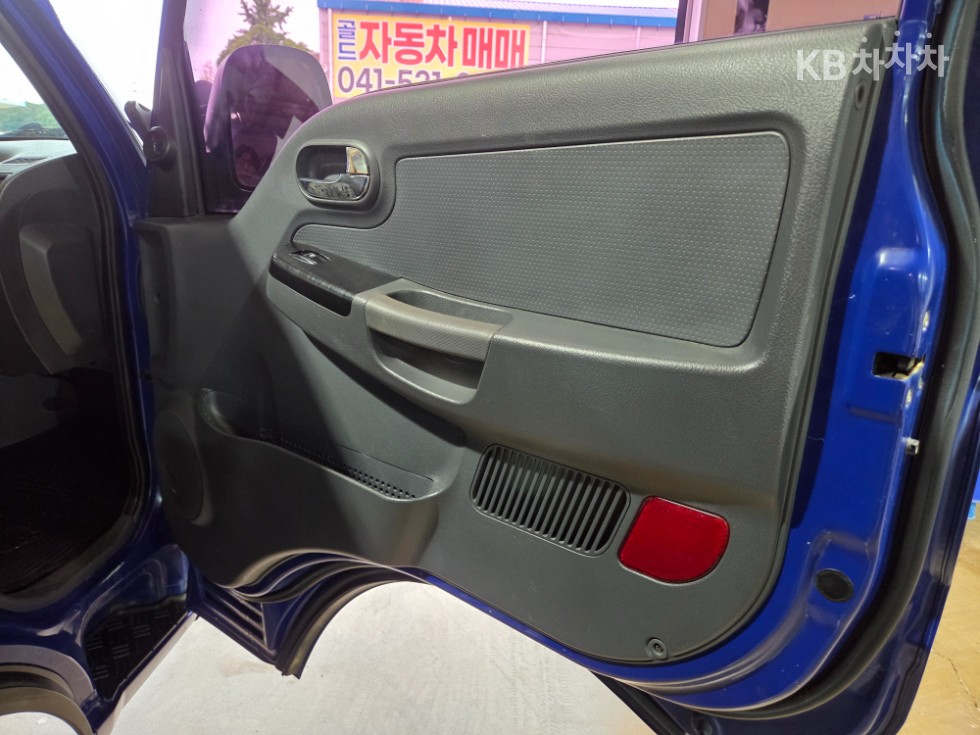 2016 - kia bongo iii