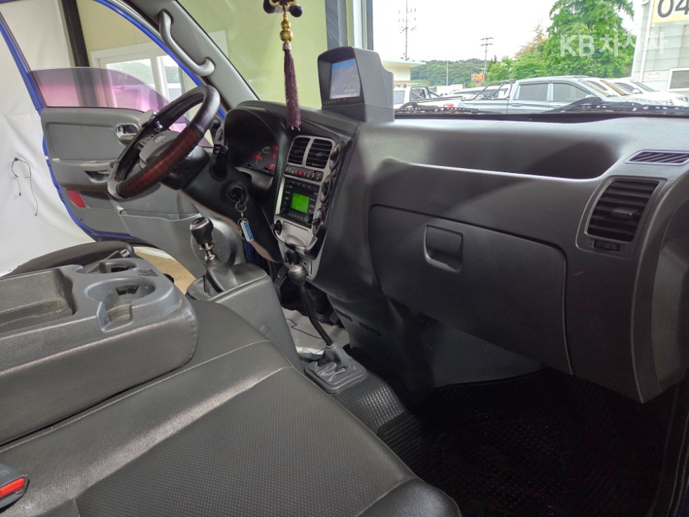 2016 - kia bongo iii