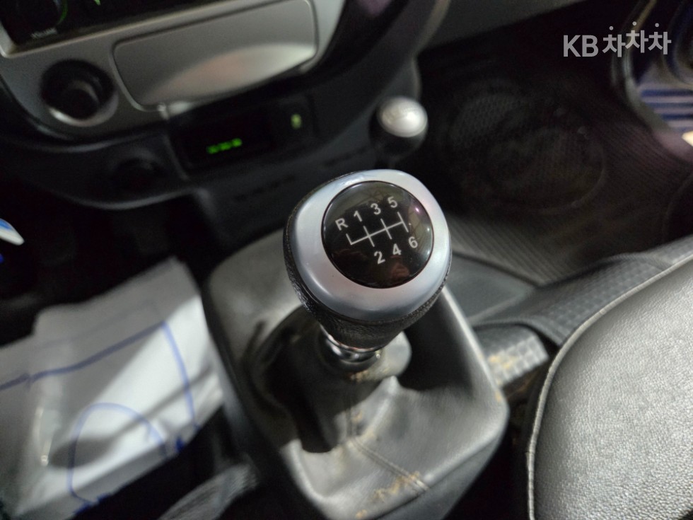 2016 - kia bongo iii