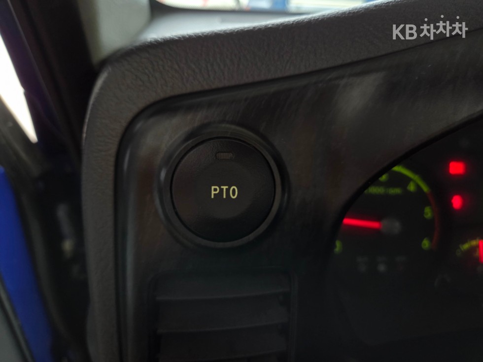 2016 - kia bongo iii