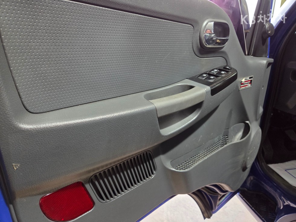 2016 - kia bongo iii
