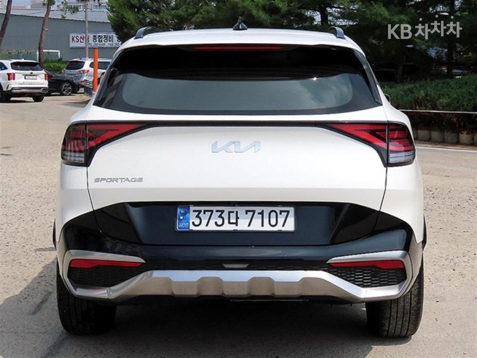 2022 - kia sportage