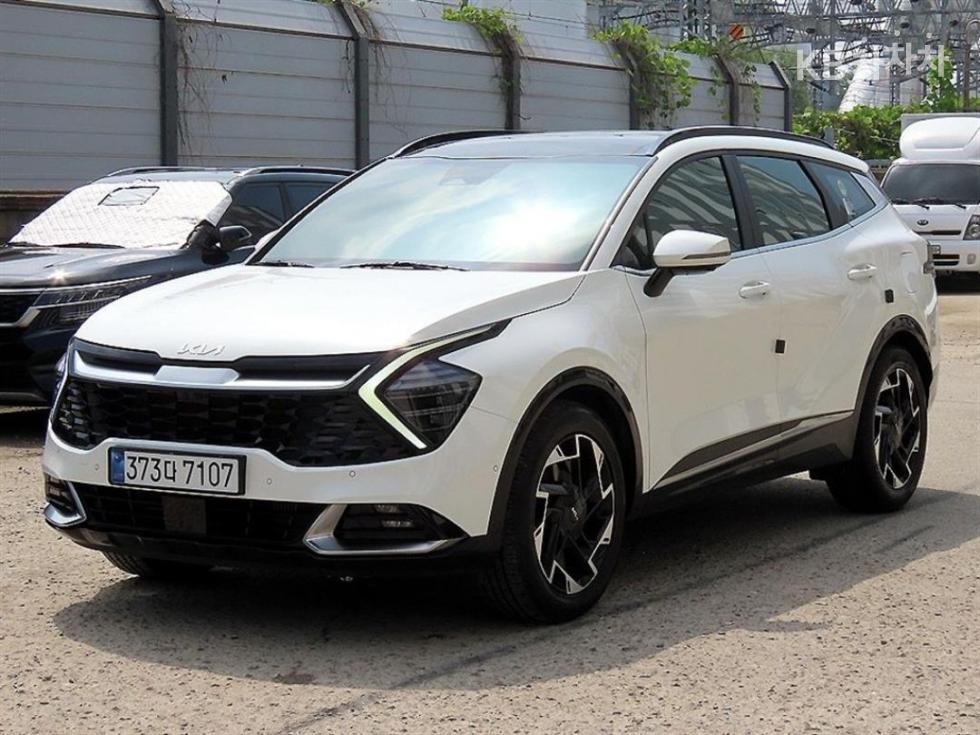 2022 - kia sportage