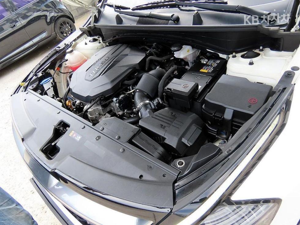 2022 - kia sportage