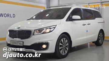 Kia Carnival 9-seater Luxury — foto 1