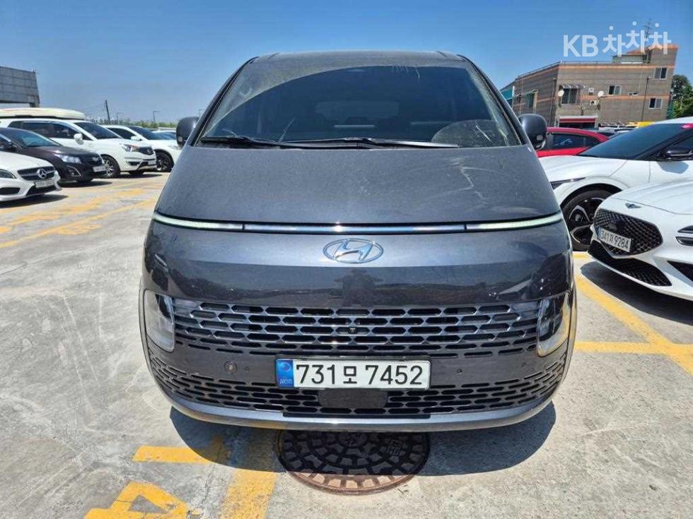 2024 hyundai Staria 3.5 LPG Tourer 11 modern