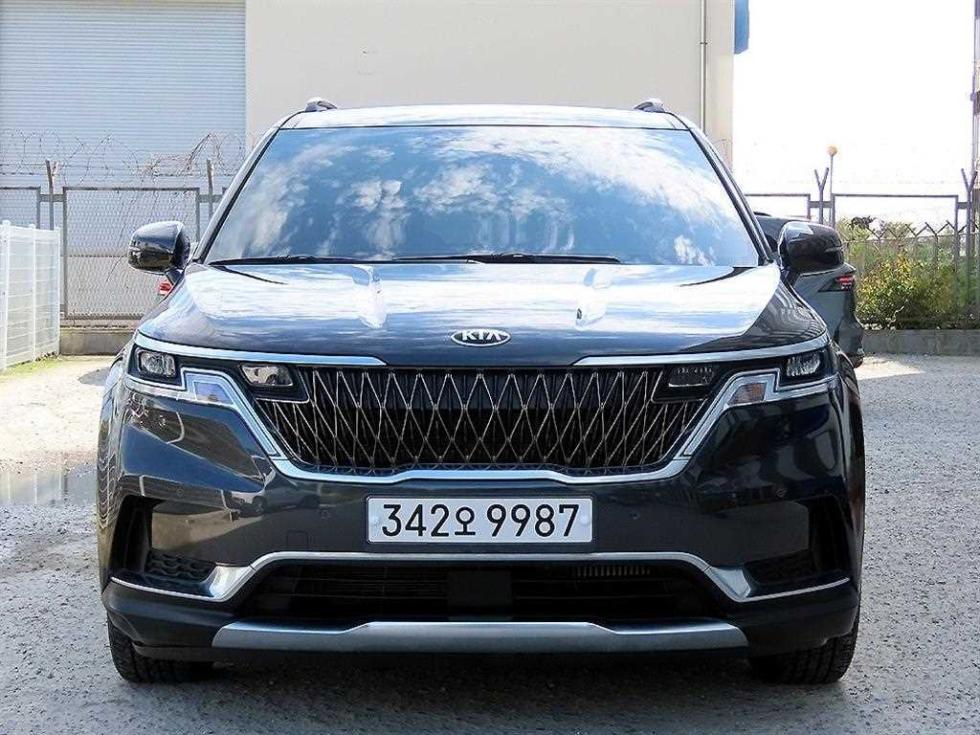 2021 Kia carnival D2.2 9-seater Noblesse