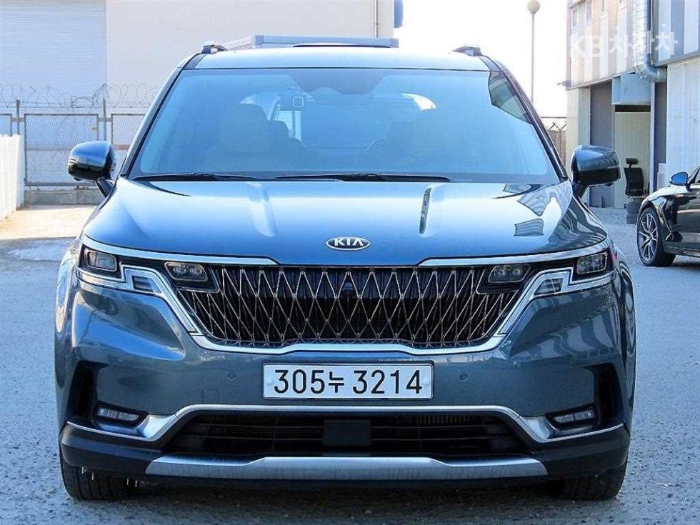 2021 Kia carnival D2.2 9-seater Noblesse