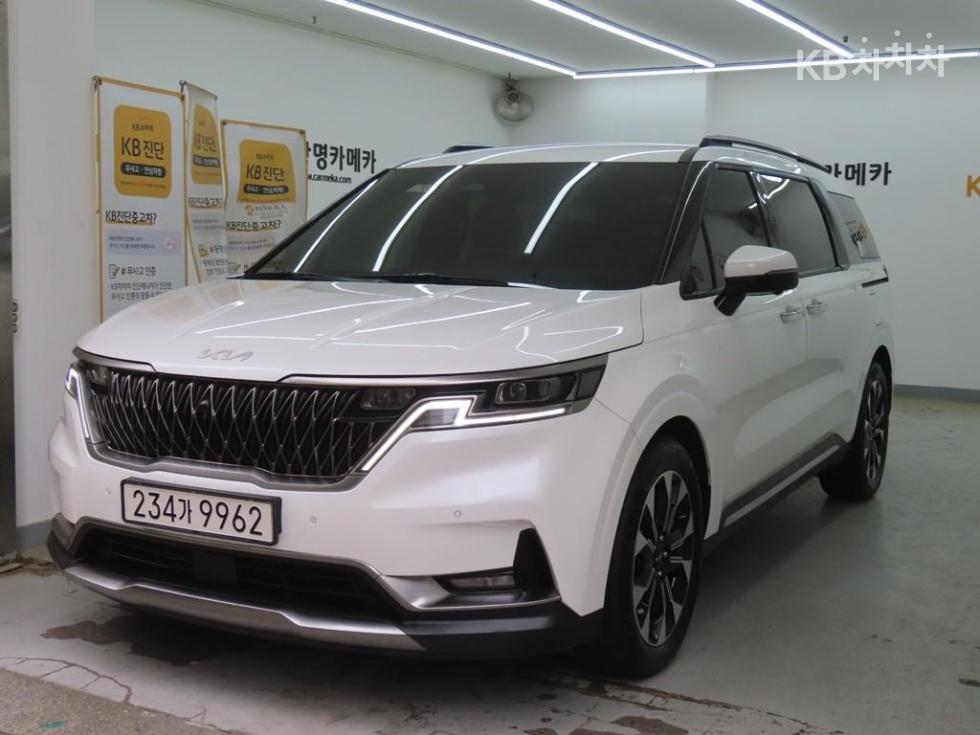 2023 - kia carnival