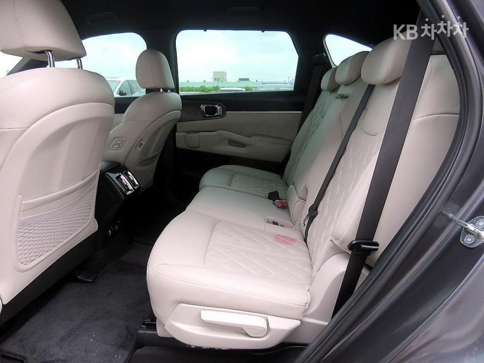2023 - kia sorento