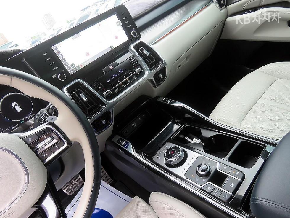 2023 - kia sorento