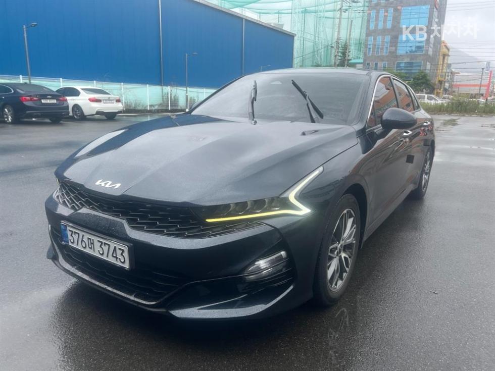 2022 - kia k5