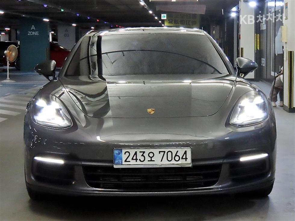 2017 Porsche (971) photo