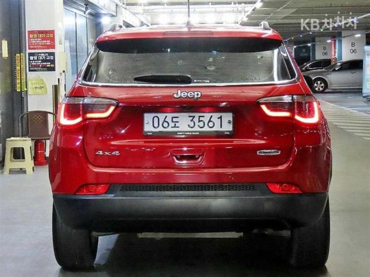 Jeep Compass 2.4 AWD Longitude 6
