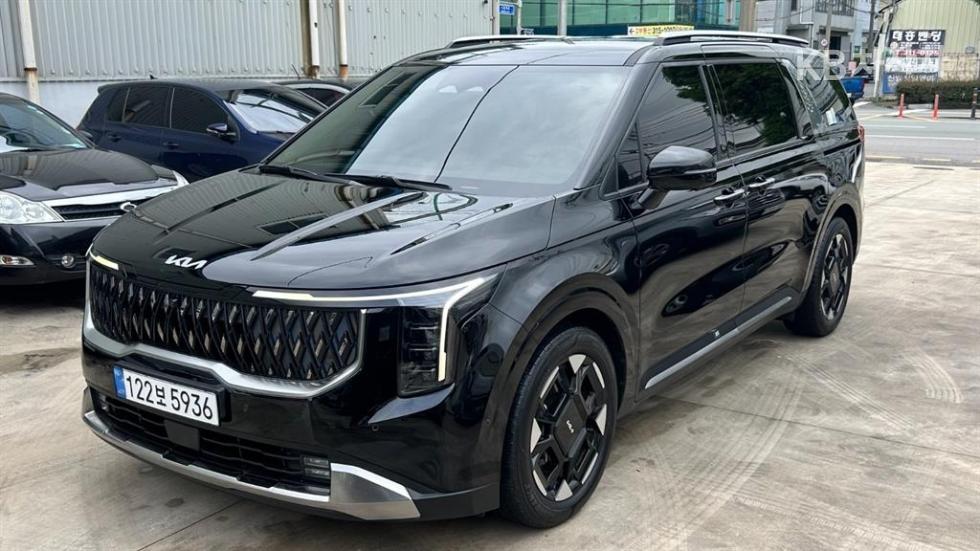 2025 - kia carnival