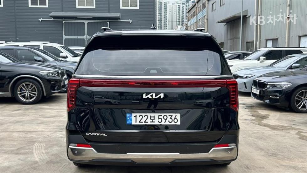 2025 - kia carnival