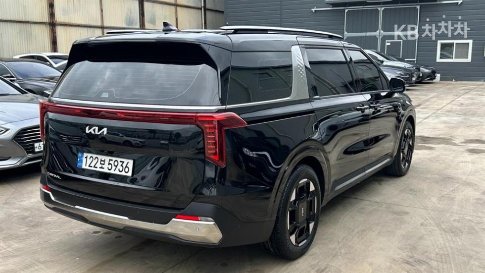 2025 - kia carnival