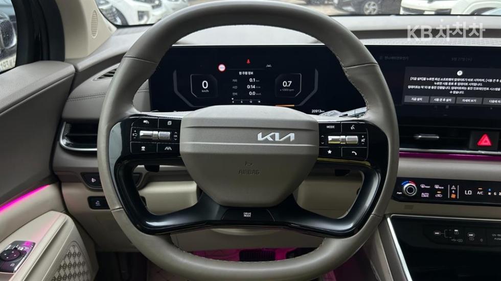 2025 - kia carnival