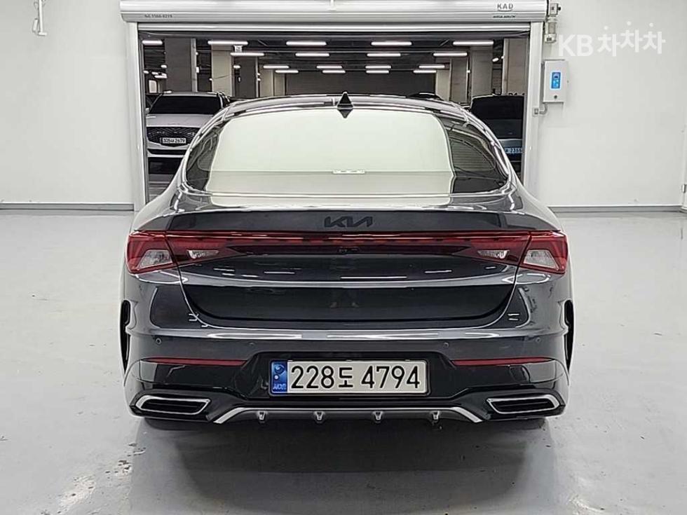 2022 - kia k5