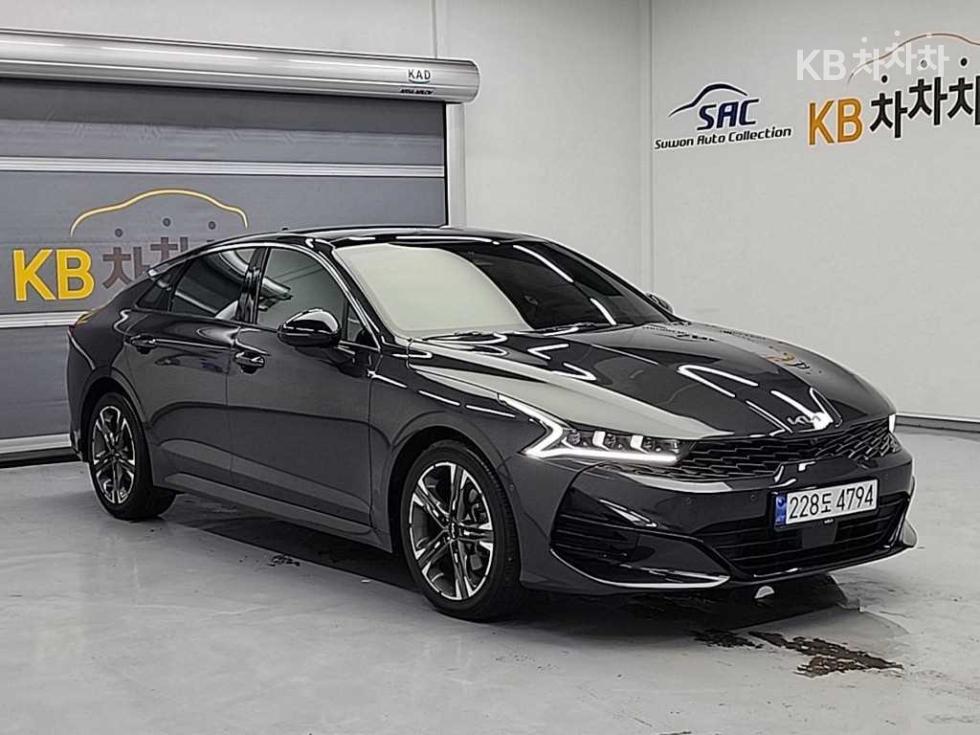 2022 - kia k5