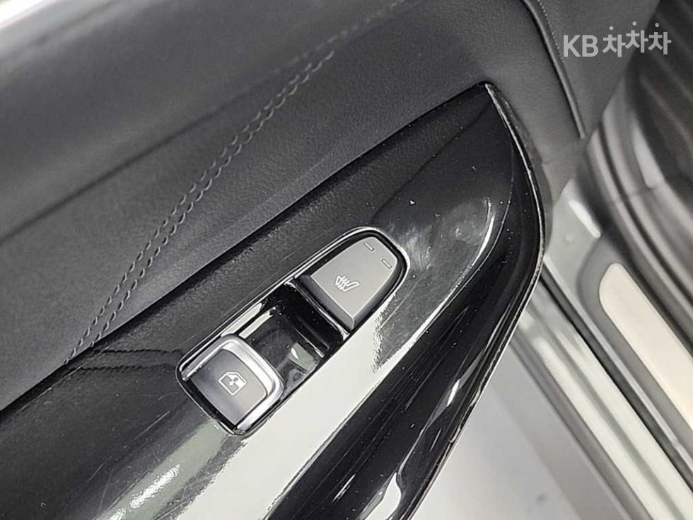 2022 - kia k5