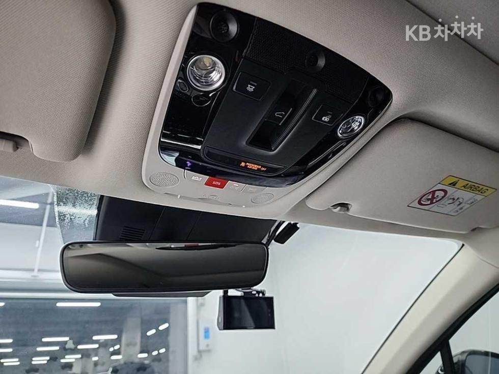 2022 - kia k5
