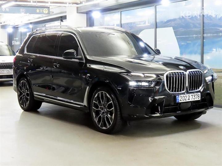 BMW X7 xDrive 40d — foto 1