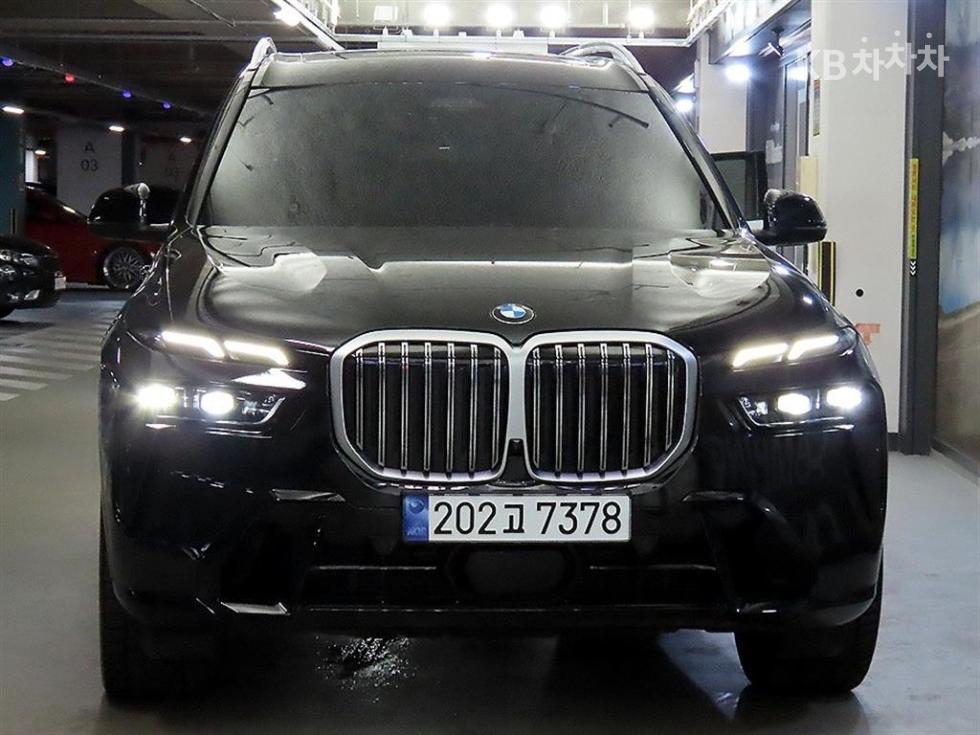 BMW X7 — miniaturë 2