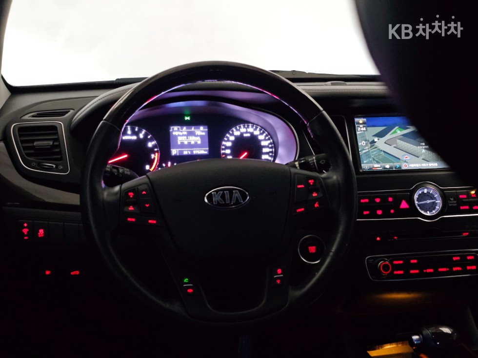 Kia K7 — miniaturë 7