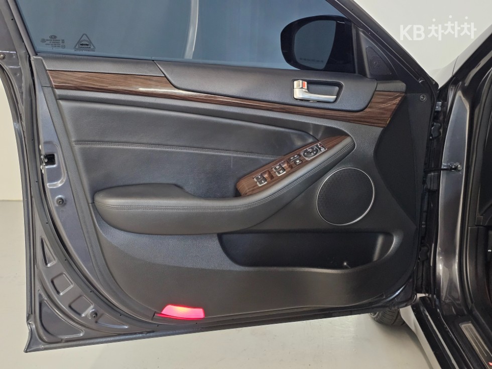 Kia K7 — miniaturë 19