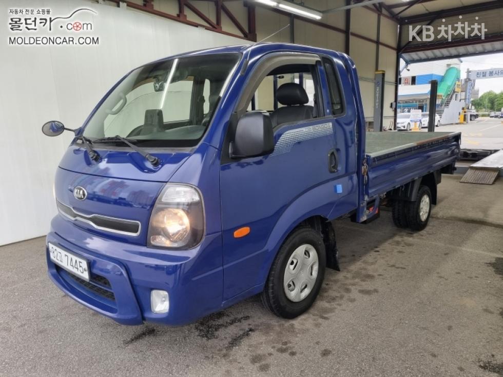 2013 - kia bongo iii