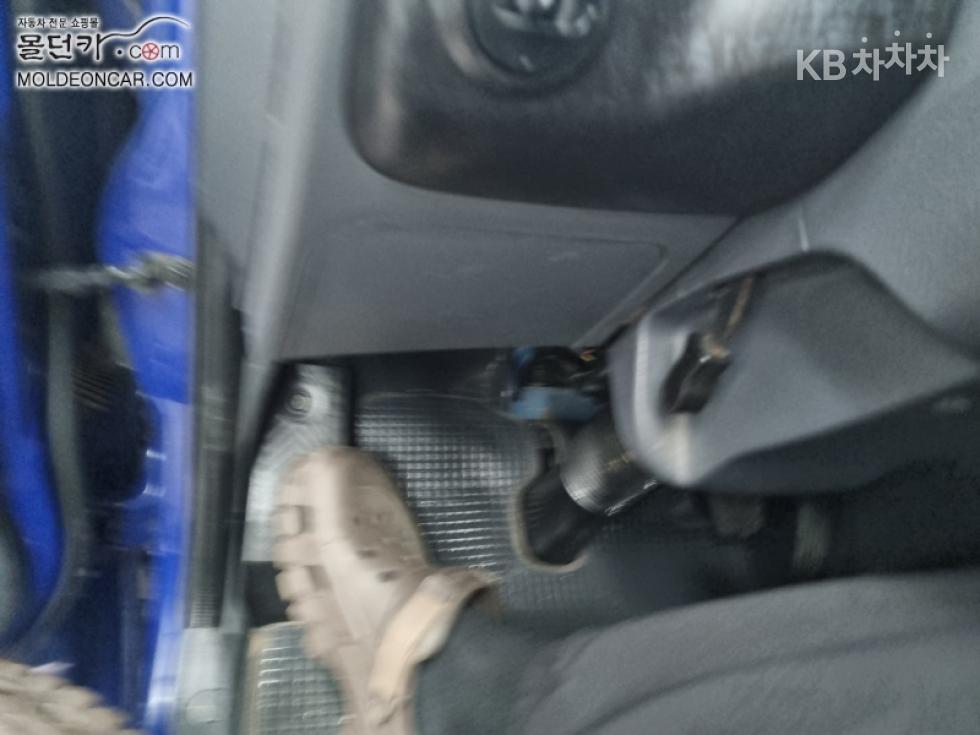 2013 - kia bongo iii