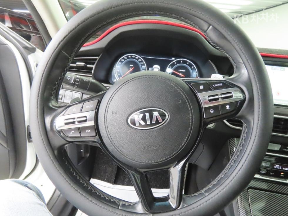 Kia K7 — miniaturë 8