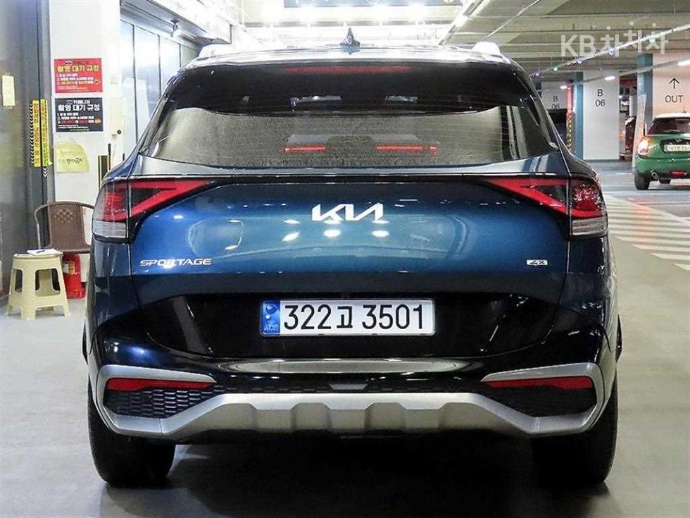 2022 - kia sportage
