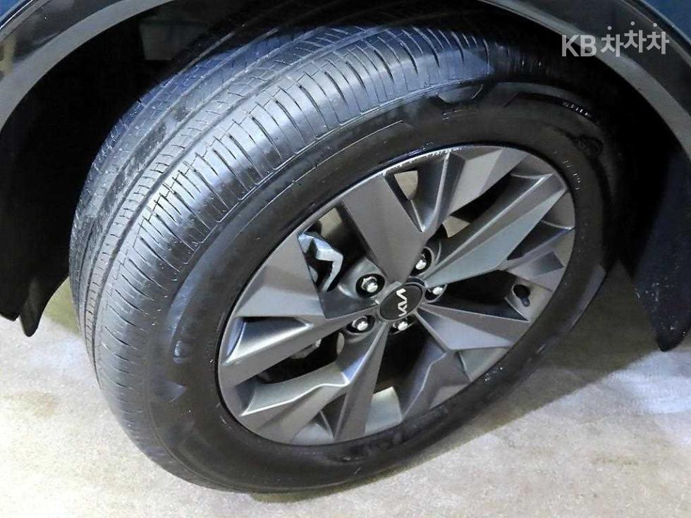 2022 - kia sportage