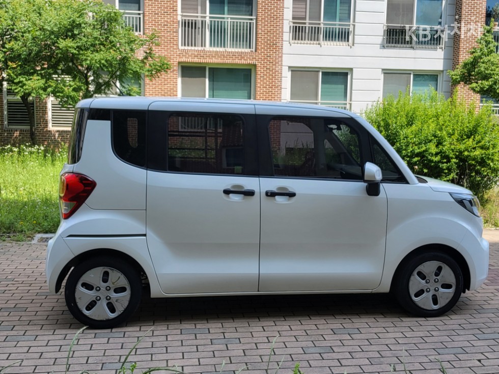 2022 - kia ray