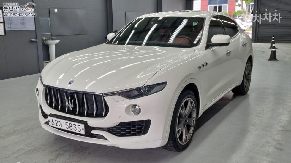 2017 maserati Levante 3.0 AWD Basic type