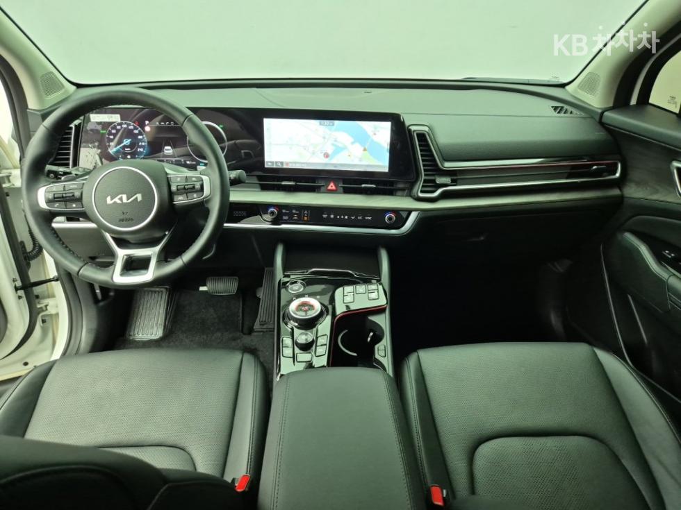 2022 - kia sportage