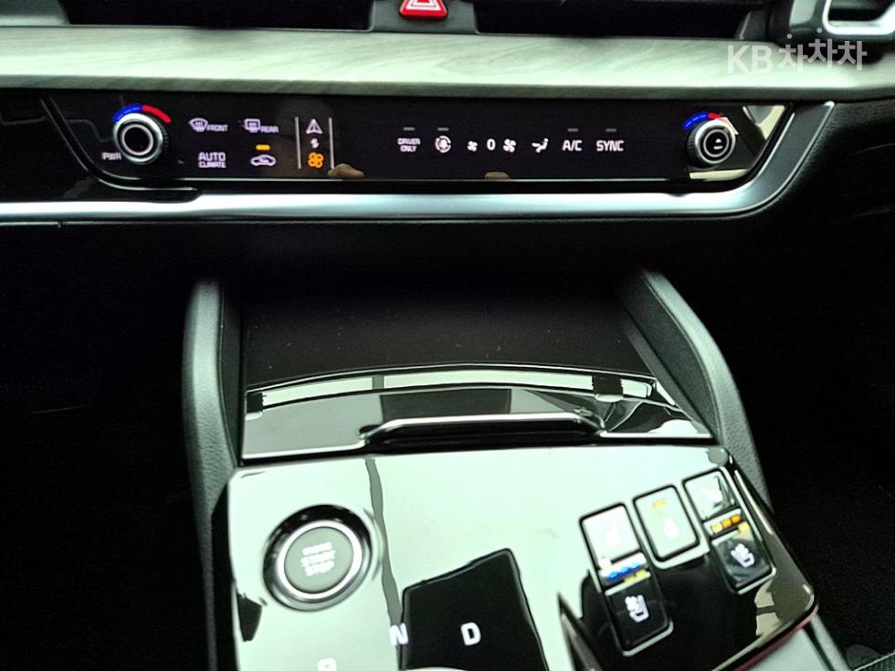 2022 - kia sportage