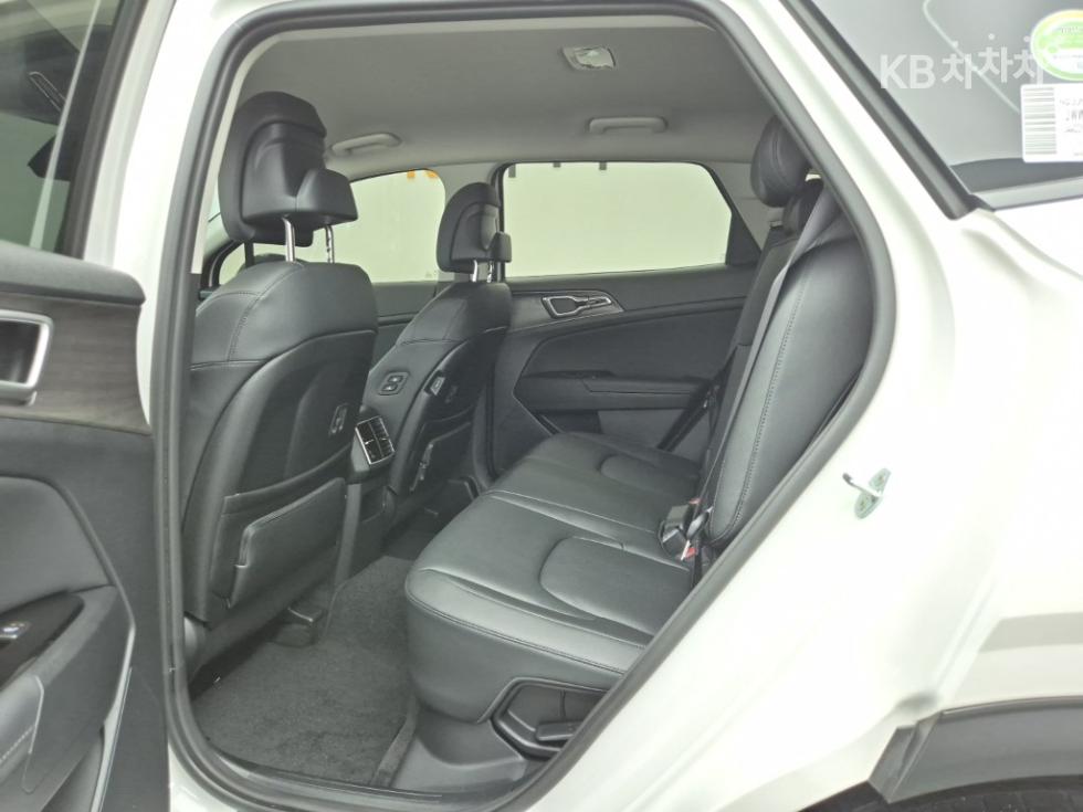 2022 - kia sportage