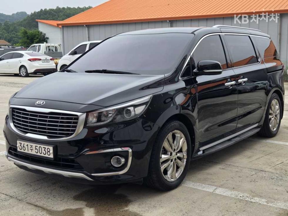 2016 Kia carnival 9-seater 2.2 diesel Noblesse
