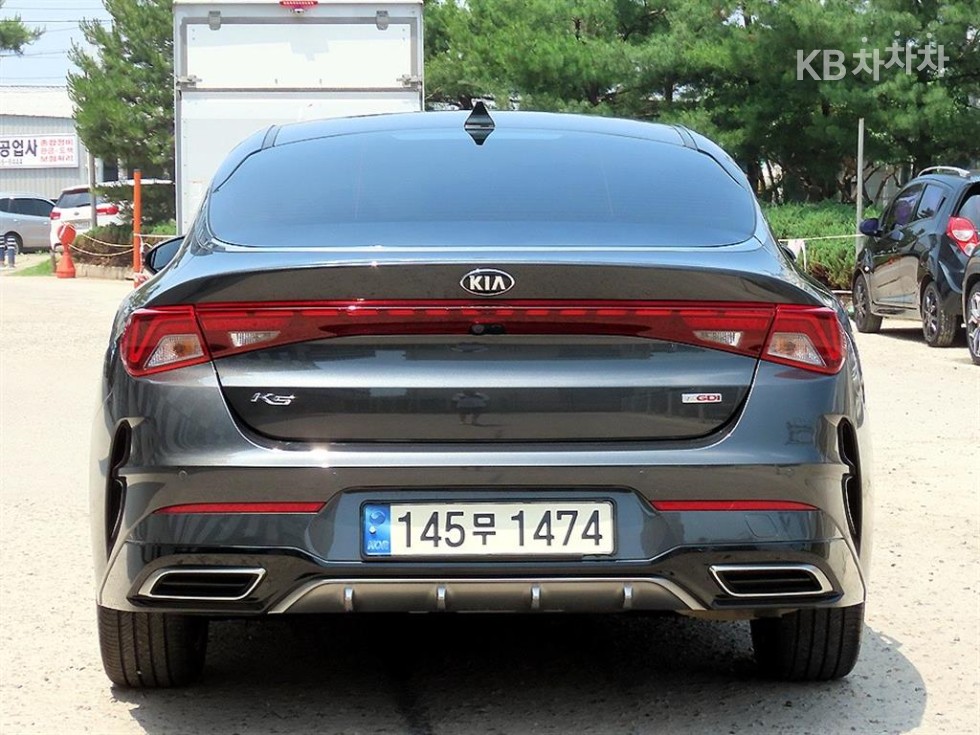 2021 - kia k5