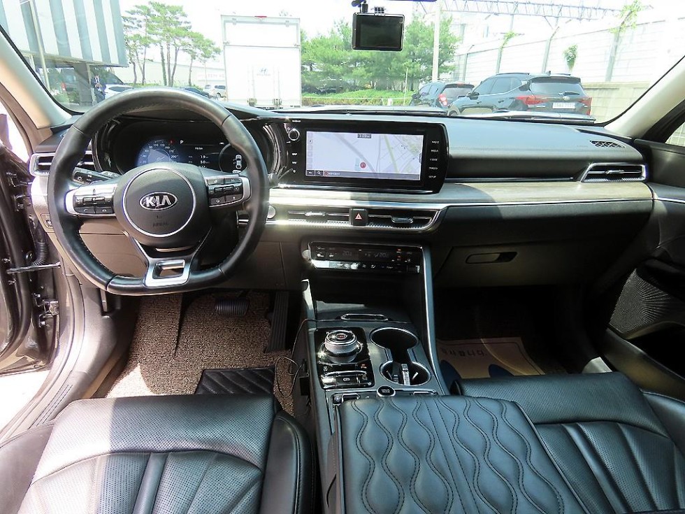 2021 - kia k5