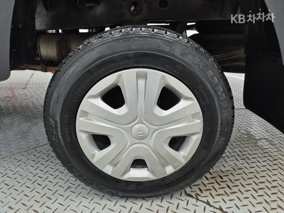 2019 - kia bongo iii